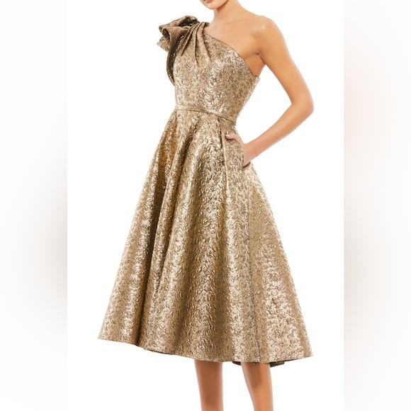 Mac Duggal Dresses & Skirts - Mac Duggal Dress